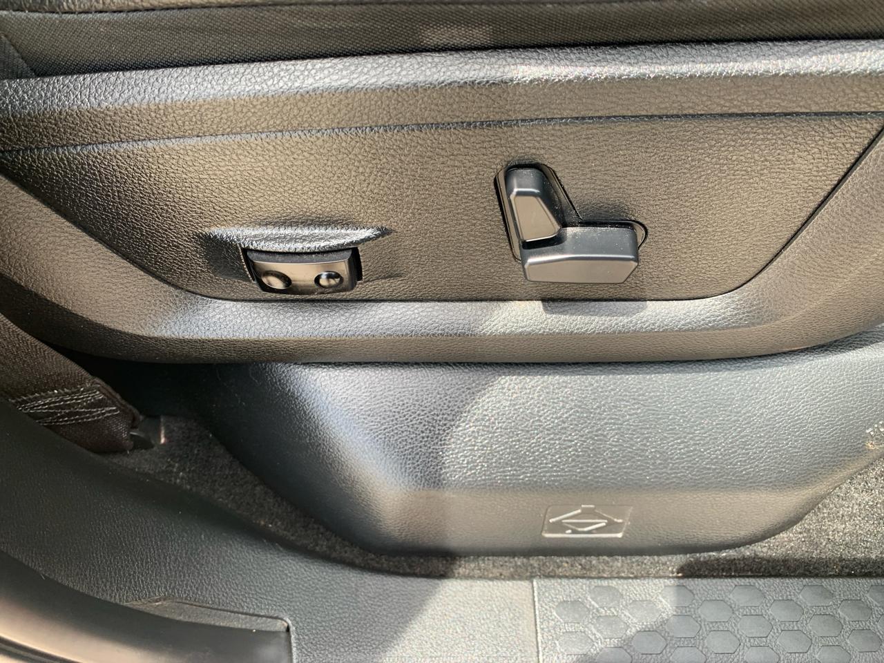 RAM 1500 Laramie 4x4 Crew Cab 5'7" Box 2017