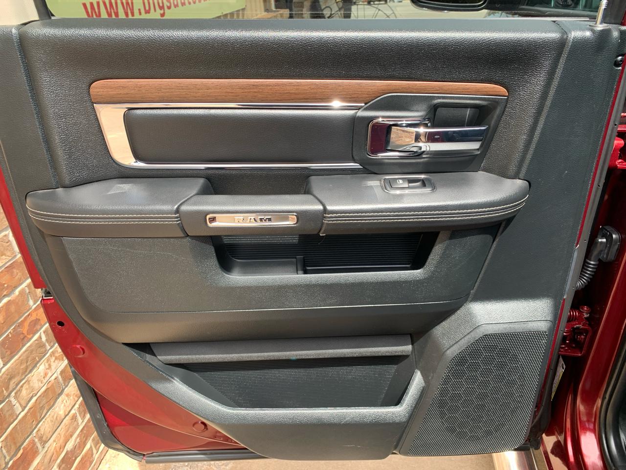 RAM 1500 Laramie 4x4 Crew Cab 5'7" Box 2017