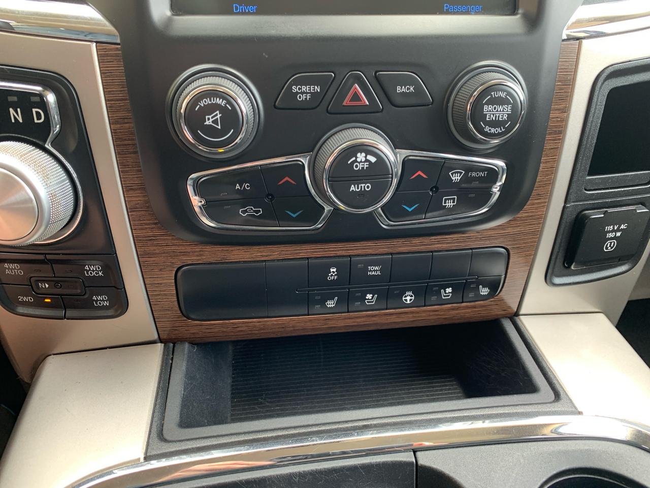 RAM 1500 Laramie 4x4 Crew Cab 5'7" Box 2017