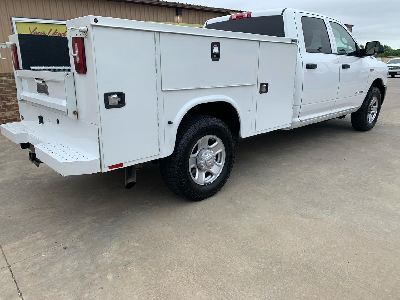 RAM 2500 Tradesman 4x2 Crew Cab 8' Box 2020