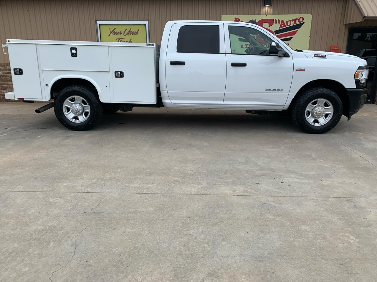 RAM 2500 Tradesman 4x2 Crew Cab 8' Box 2020