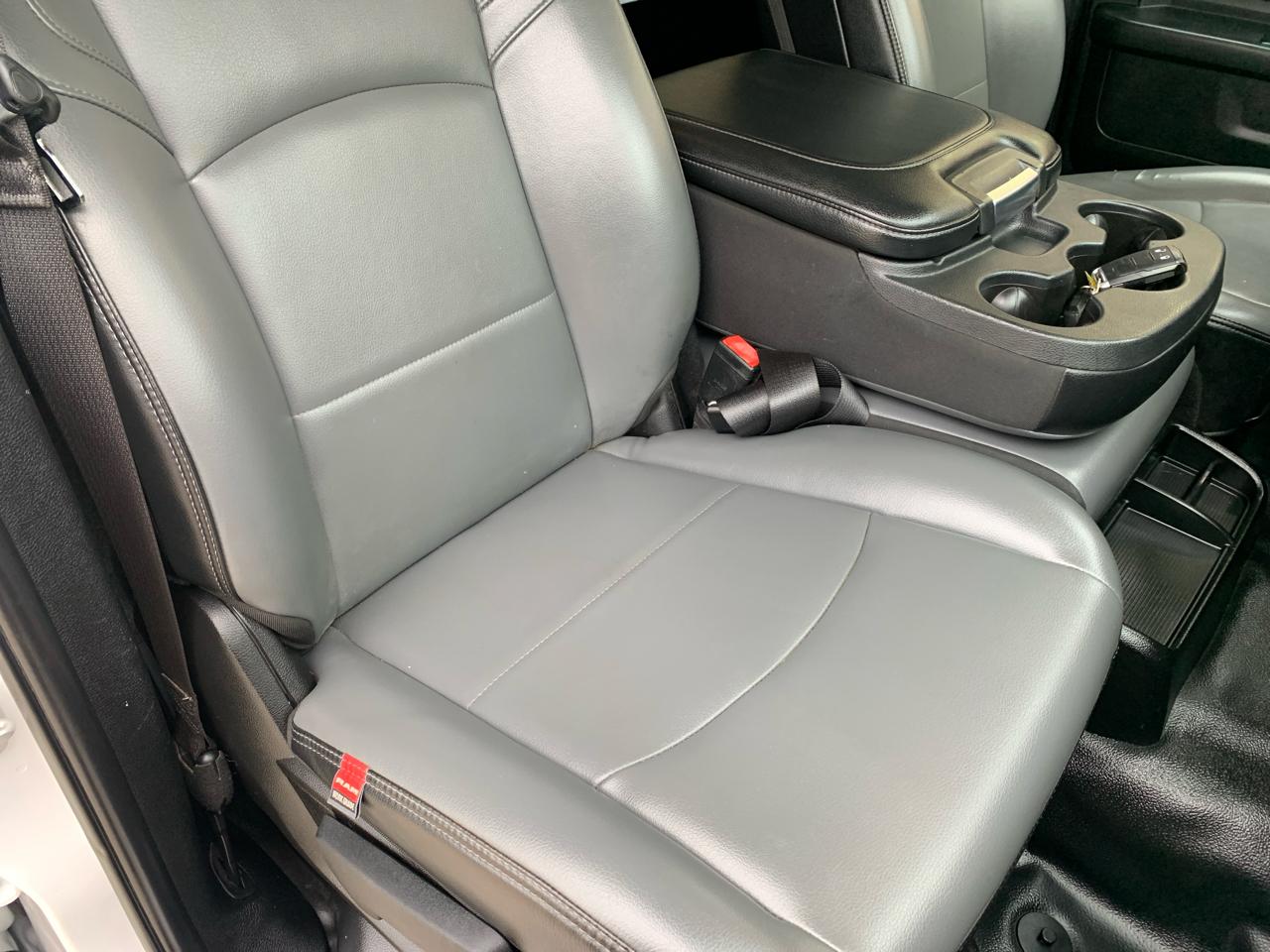 RAM 2500 Tradesman 4x2 Crew Cab 8' Box 2020