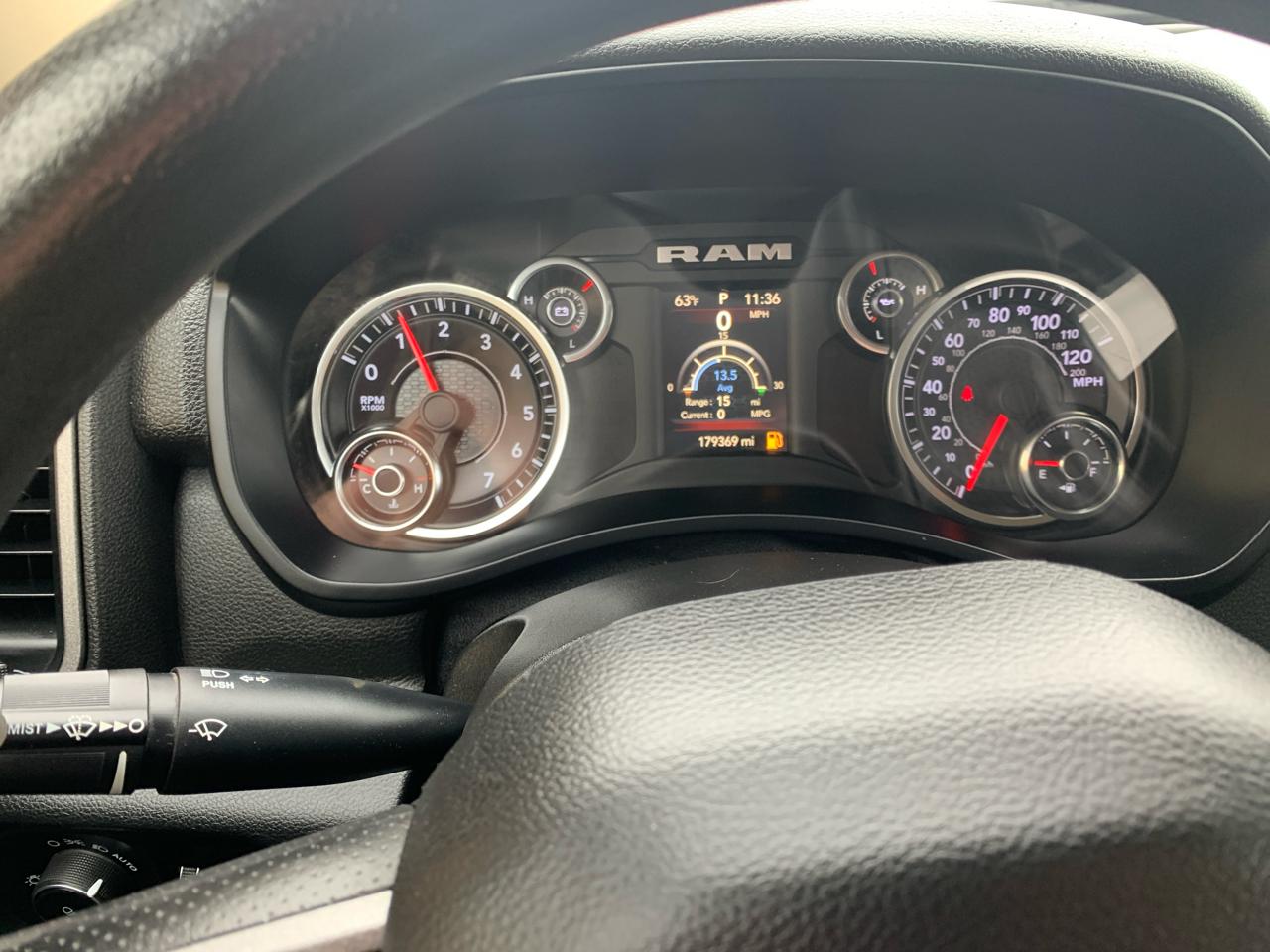 RAM 2500 Tradesman 4x2 Crew Cab 8' Box 2020