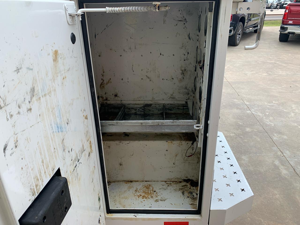 RAM 2500 Tradesman 4x2 Crew Cab 8' Box 2020