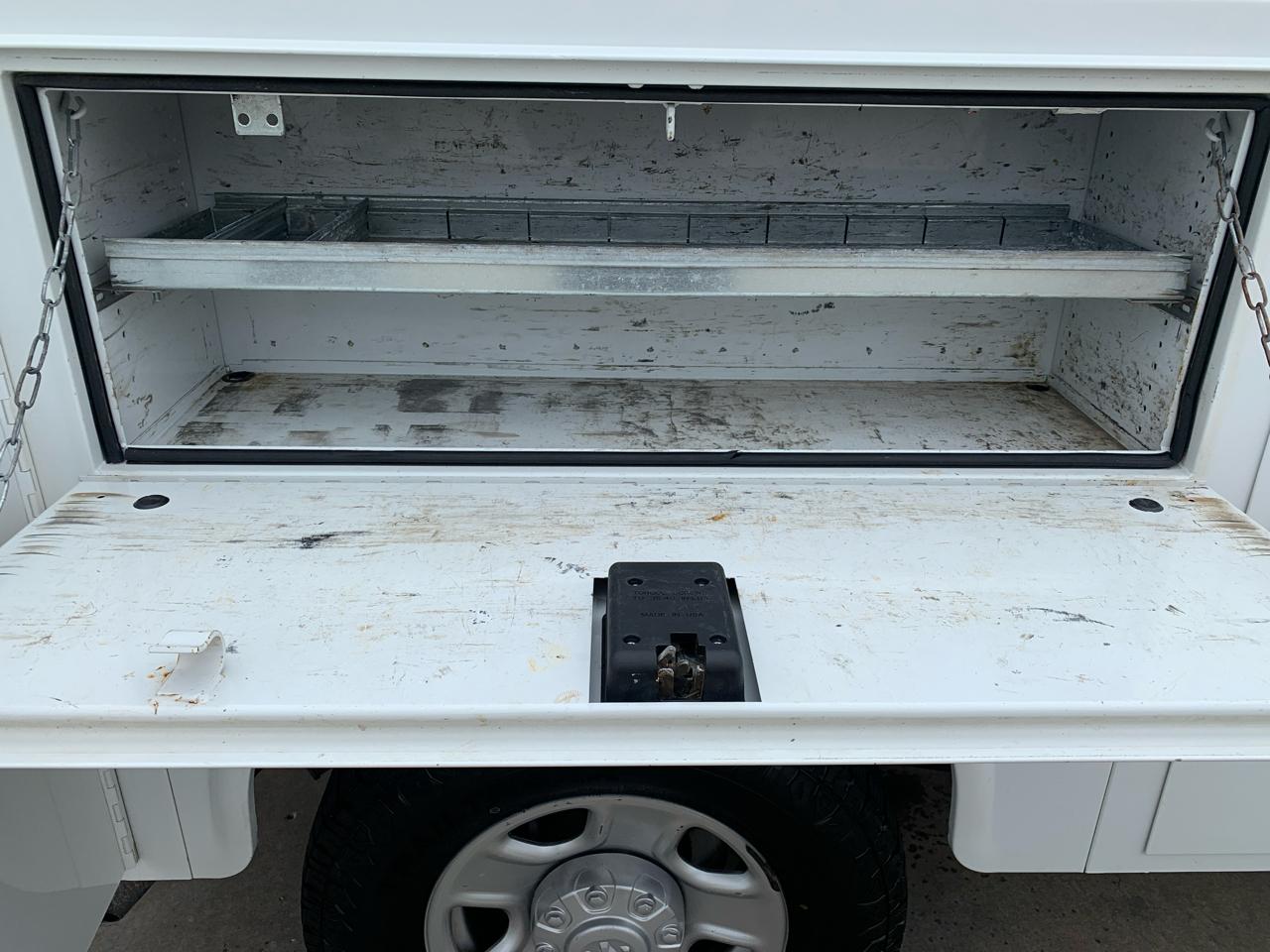 RAM 2500 Tradesman 4x2 Crew Cab 8' Box 2020