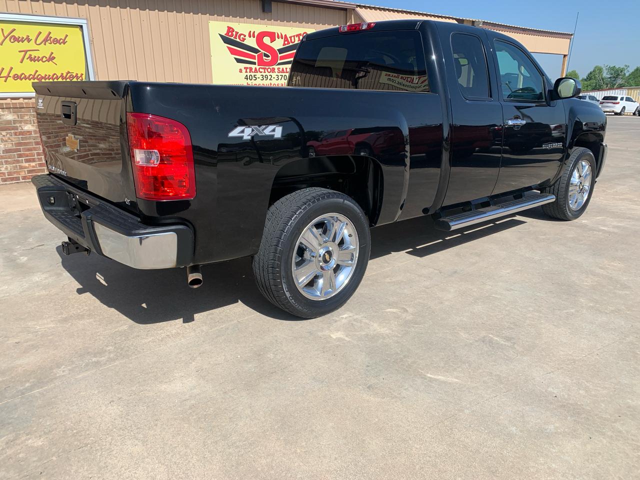 Chevrolet Silverado 1500 4WD Ext Cab 143.5" LT 2013