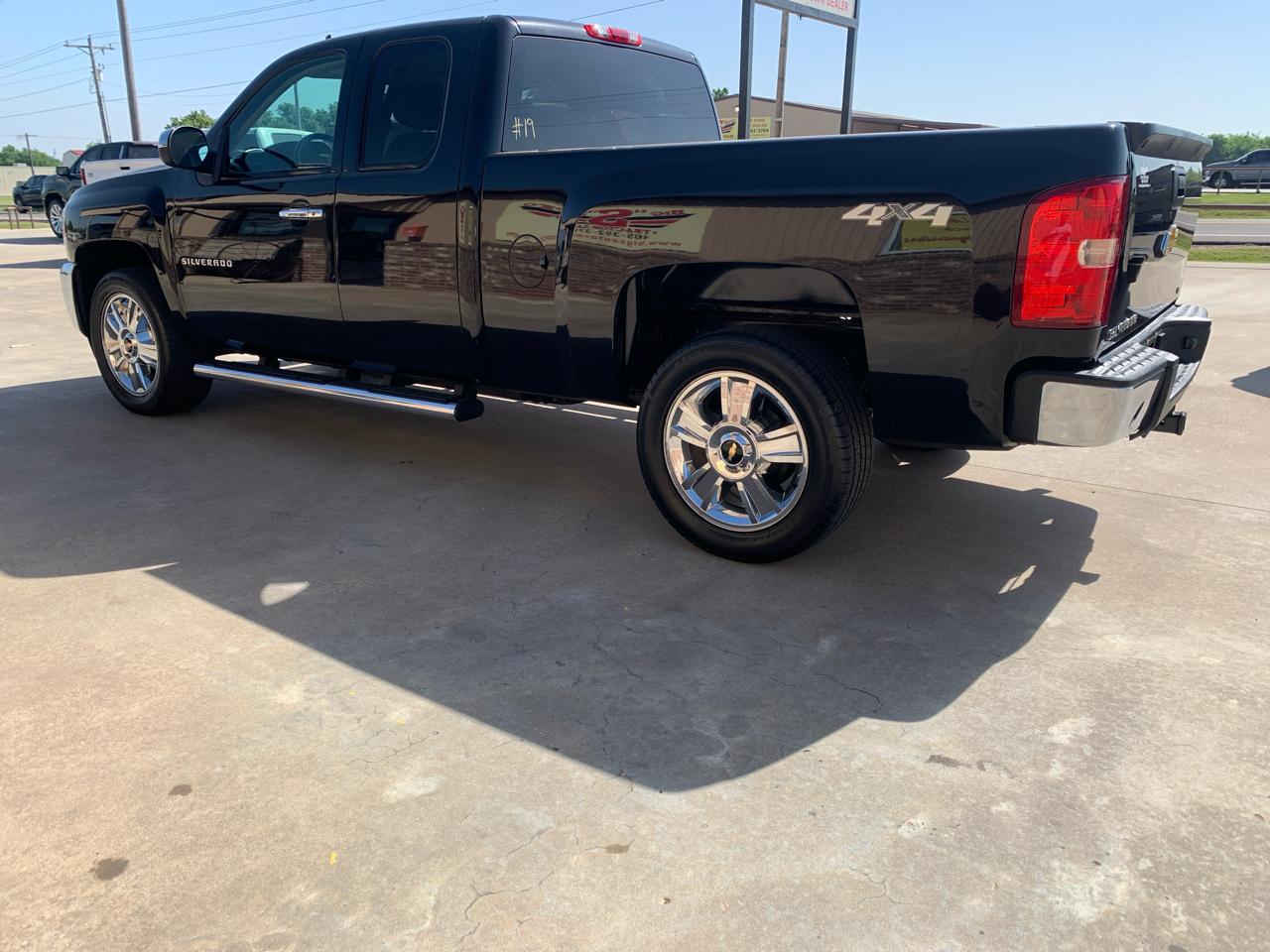 Chevrolet Silverado 1500 4WD Ext Cab 143.5" LT 2013