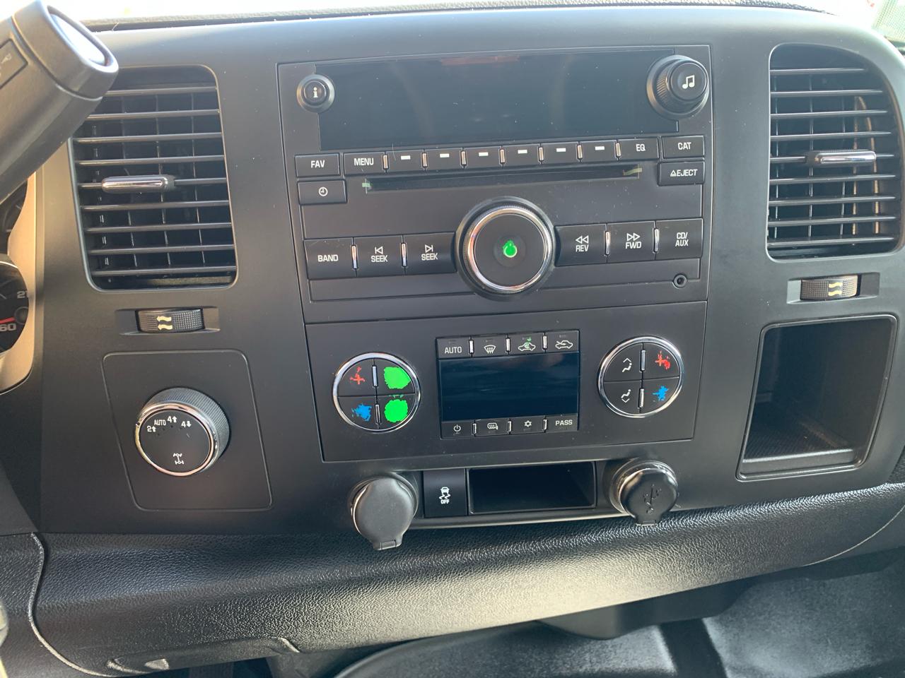 Chevrolet Silverado 1500 4WD Ext Cab 143.5" LT 2013