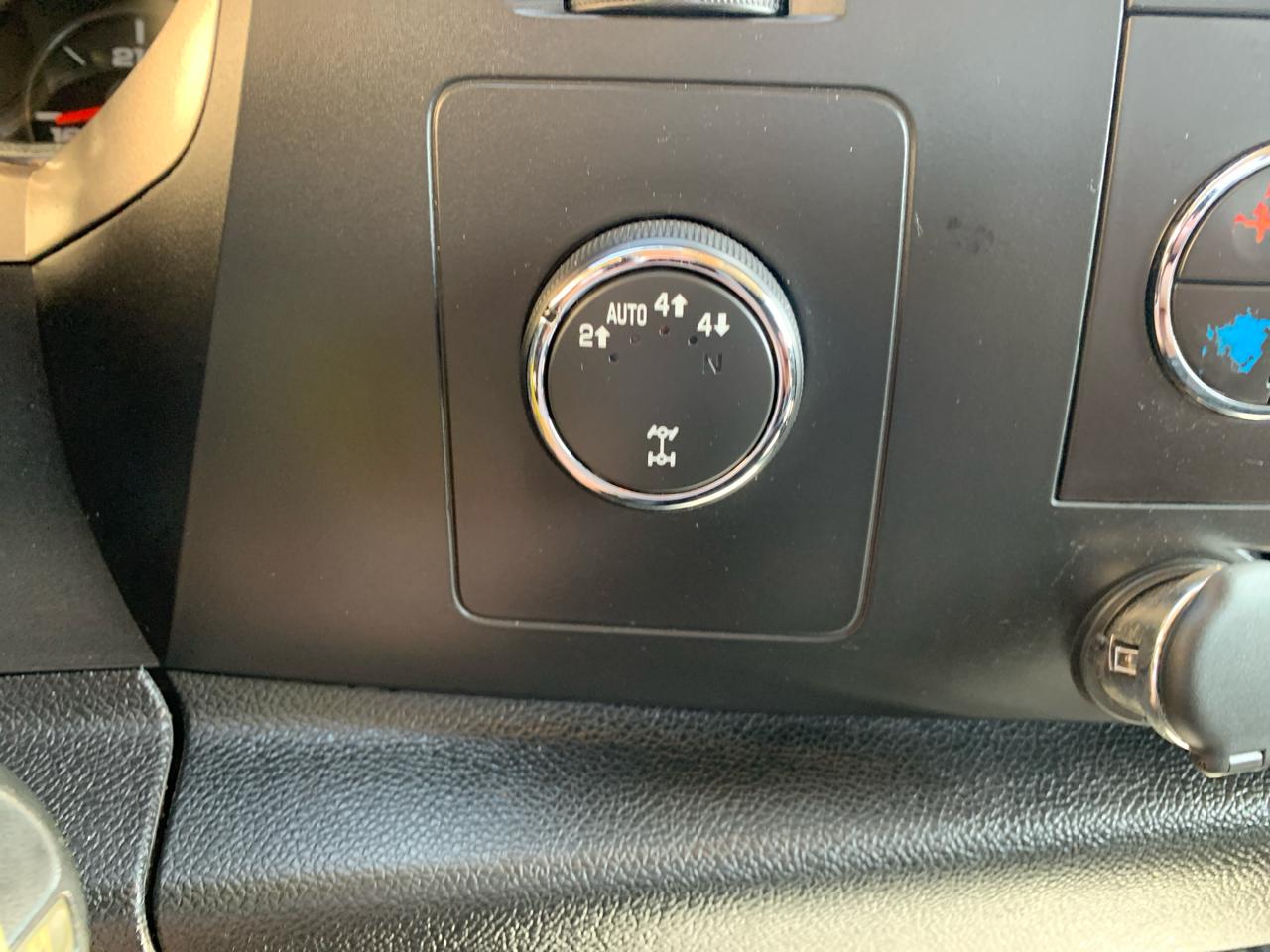 Chevrolet Silverado 1500 4WD Ext Cab 143.5" LT 2013