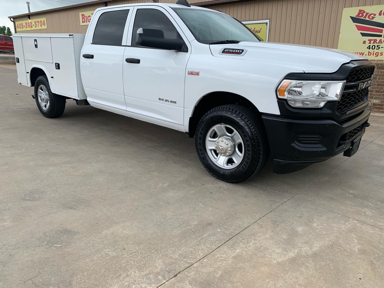 RAM 2500 Tradesman 4x2 Crew Cab 8' Box 2020