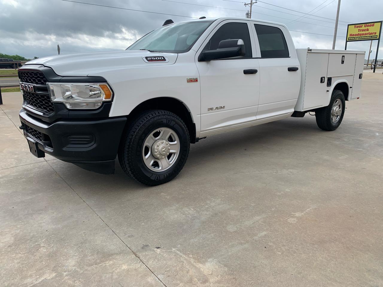 RAM 2500 Tradesman 4x2 Crew Cab 8' Box 2020