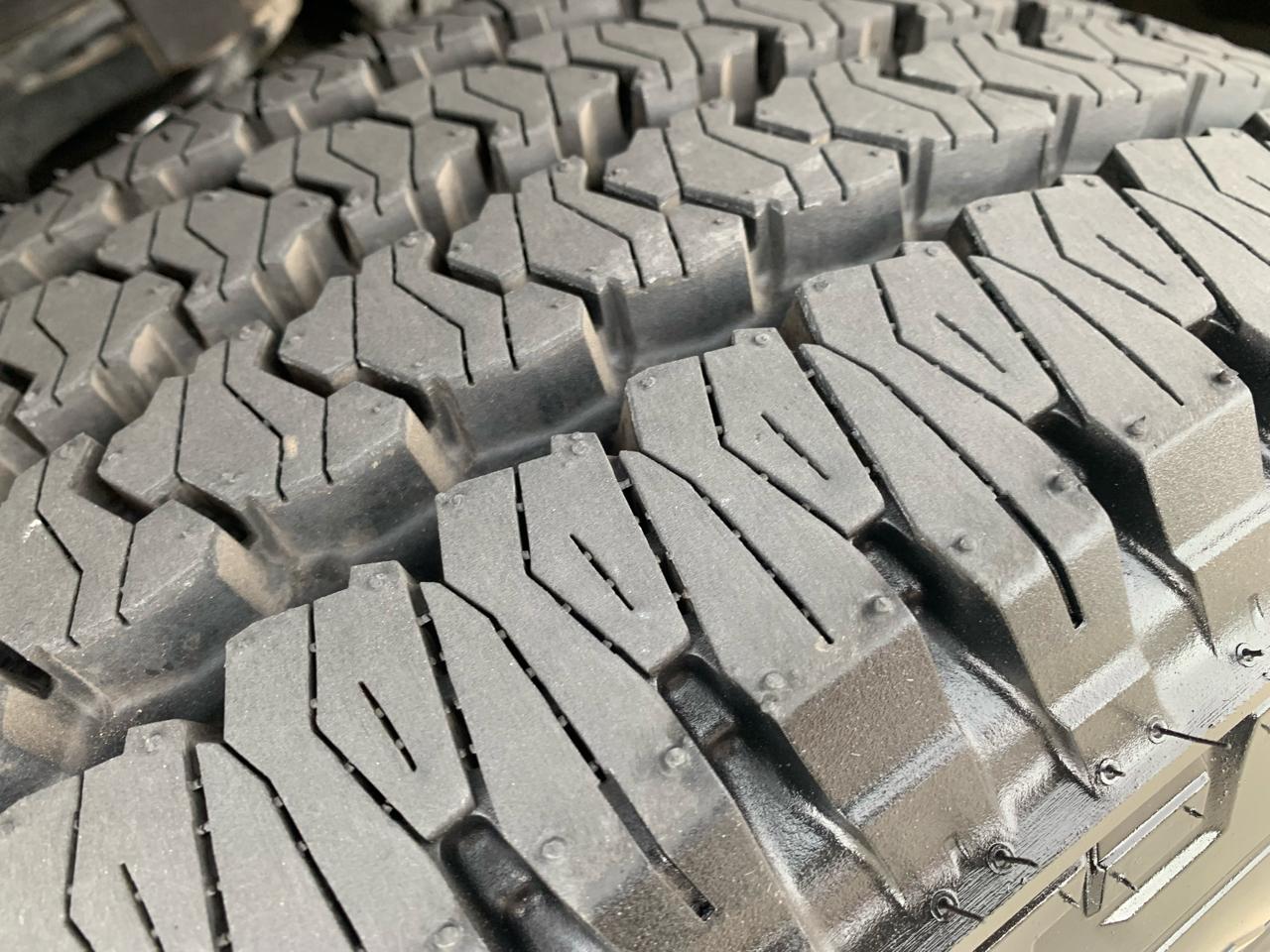 RAM 2500 Tradesman 4x2 Crew Cab 8' Box 2020