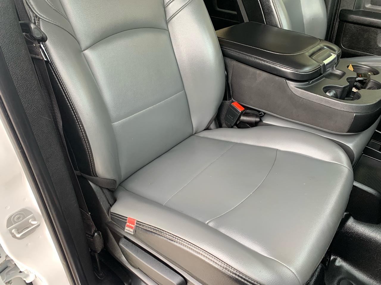 RAM 2500 Tradesman 4x2 Crew Cab 8' Box 2020