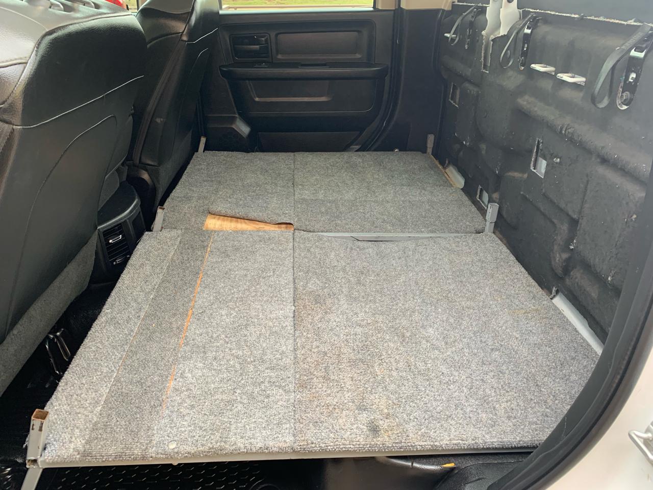 RAM 2500 Tradesman 4x2 Crew Cab 8' Box 2020