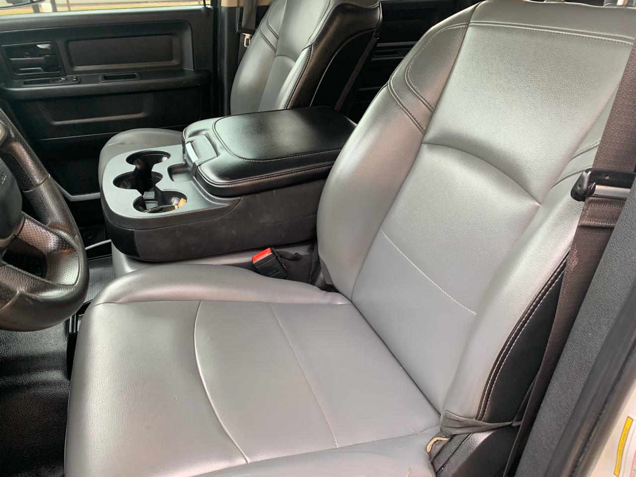 RAM 2500 Tradesman 4x2 Crew Cab 8' Box 2020