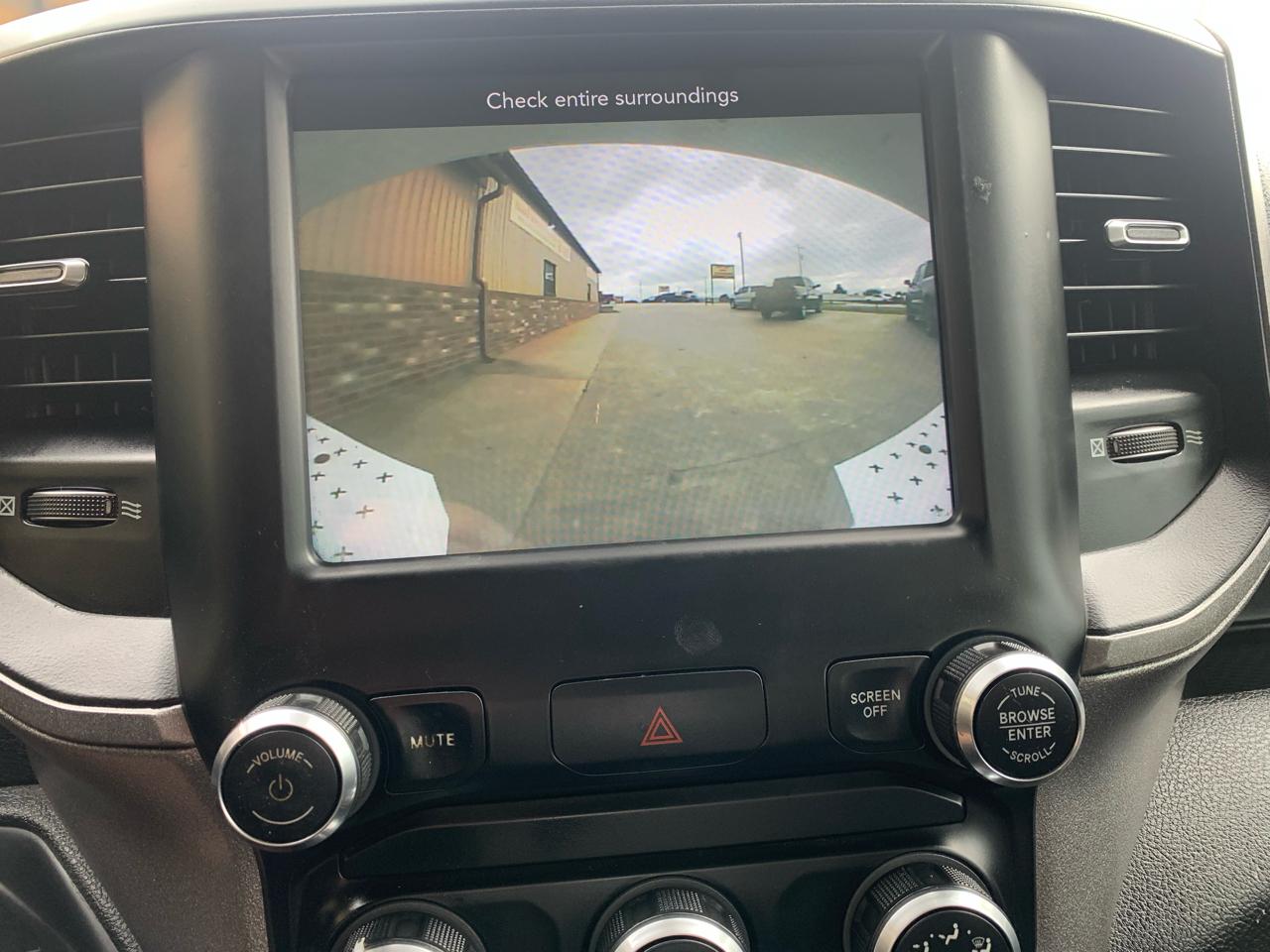 RAM 2500 Tradesman 4x2 Crew Cab 8' Box 2020