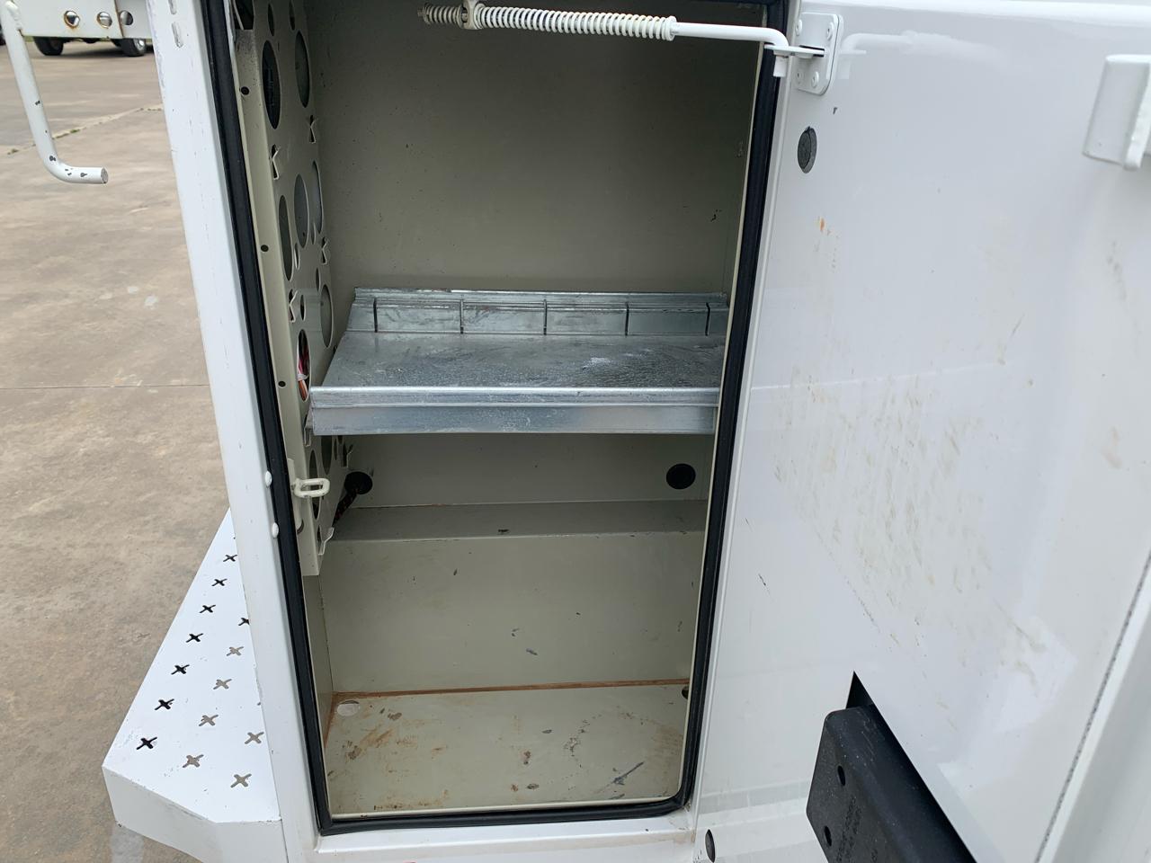 RAM 2500 Tradesman 4x2 Crew Cab 8' Box 2020