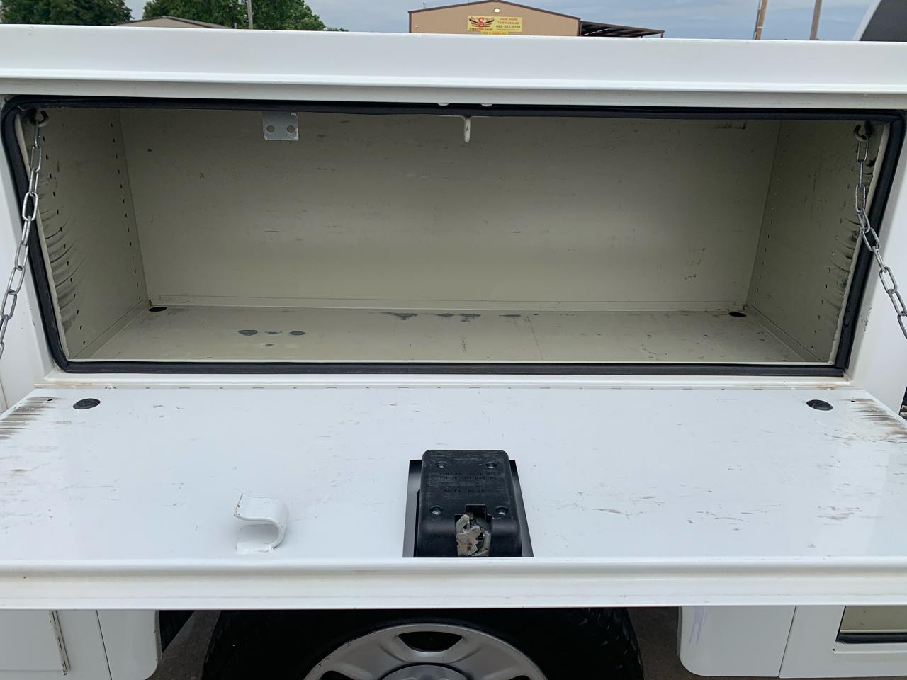 RAM 2500 Tradesman 4x2 Crew Cab 8' Box 2020