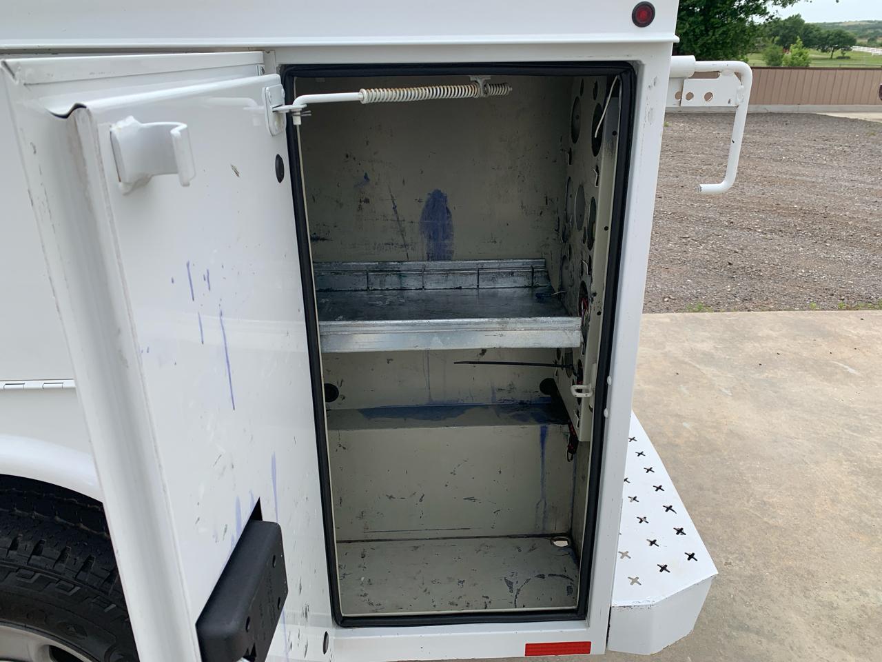 RAM 2500 Tradesman 4x2 Crew Cab 8' Box 2020