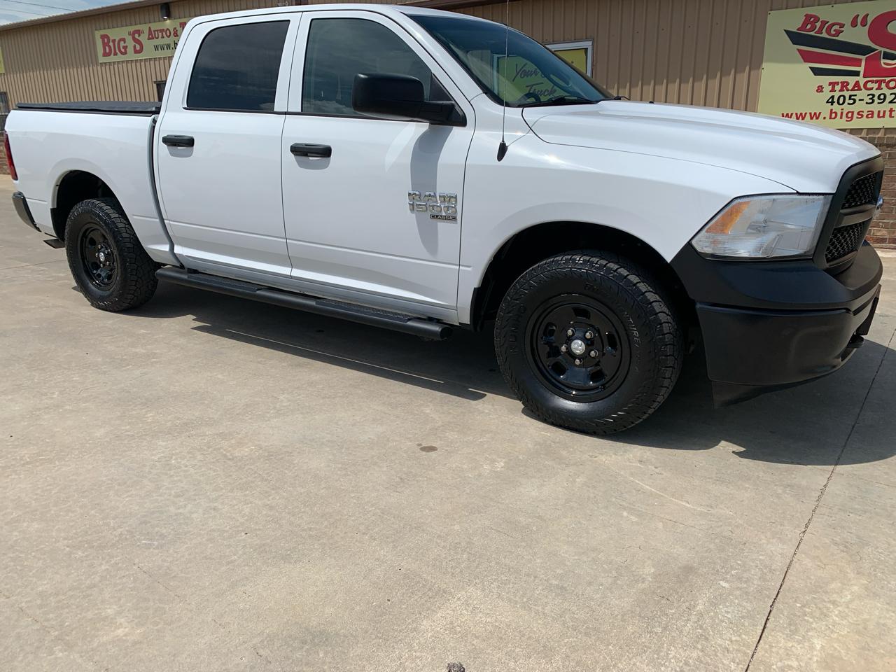 RAM 1500 Classic Tradesman 4x4 Crew Cab 5'7" Box 2021