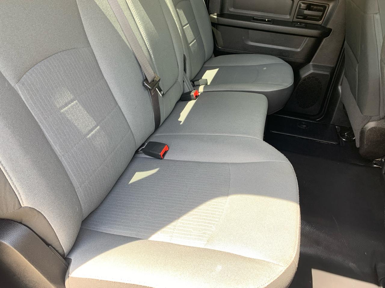 RAM 1500 Classic Tradesman 4x4 Crew Cab 5'7" Box 2021
