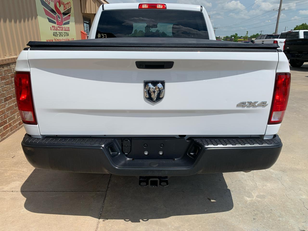 RAM 1500 Classic Tradesman 4x4 Crew Cab 5'7" Box 2021
