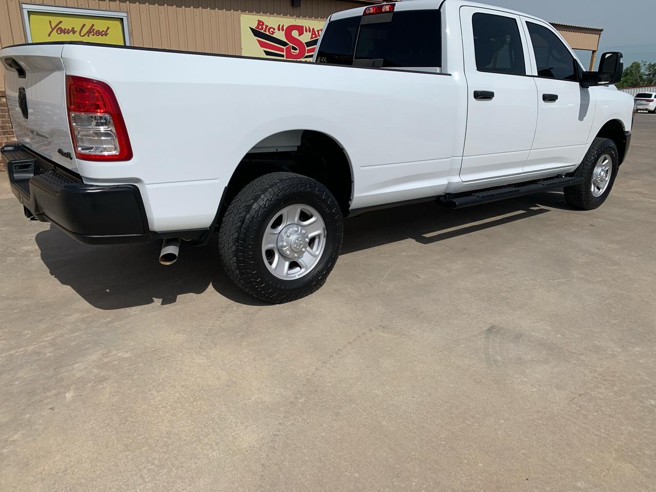 RAM 2500 Tradesman 4x4 Crew Cab 8' Box 2023