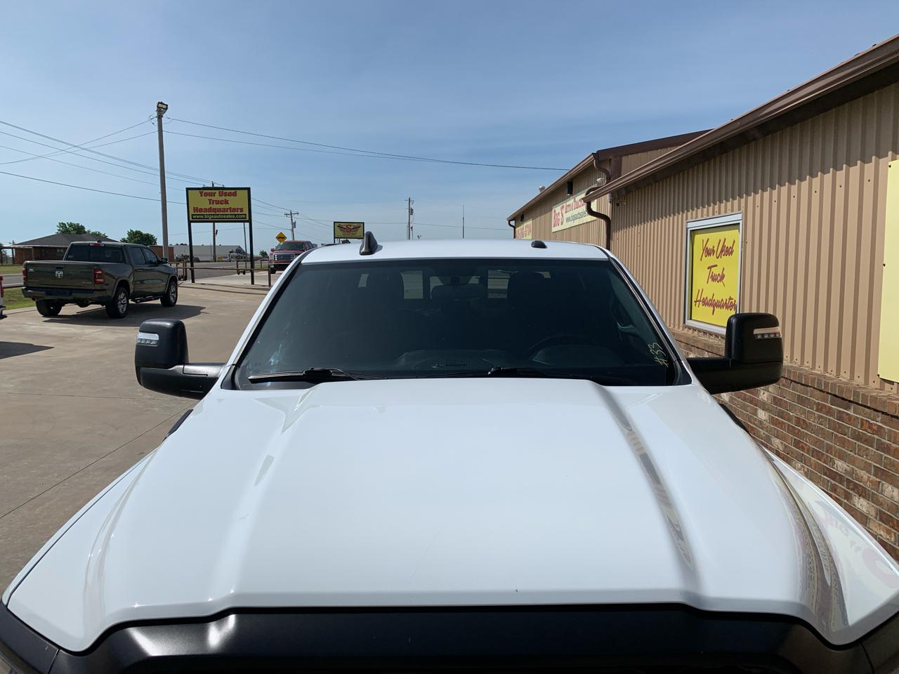 RAM 2500 Tradesman 4x4 Crew Cab 8' Box 2023