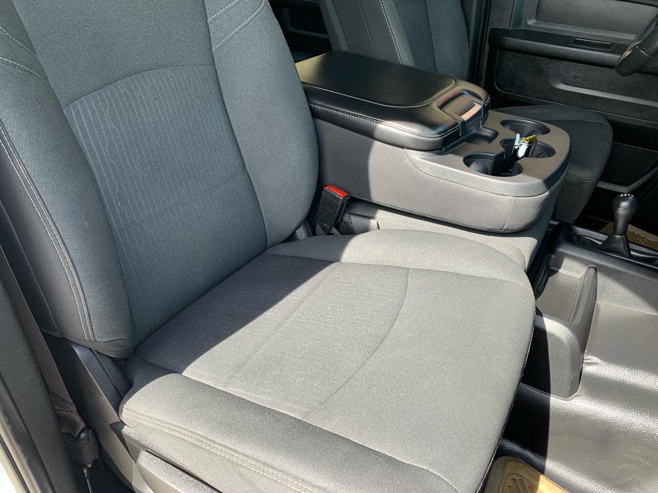 RAM 2500 Tradesman 4x4 Crew Cab 8' Box 2023
