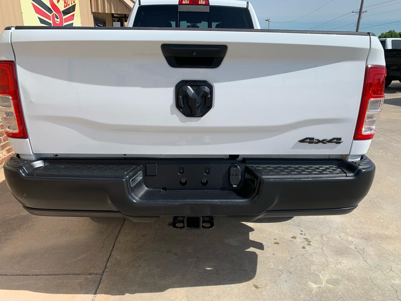 RAM 2500 Tradesman 4x4 Crew Cab 8' Box 2023