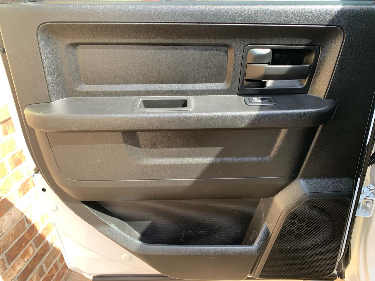 RAM 2500 Tradesman 4x4 Crew Cab 8' Box 2023