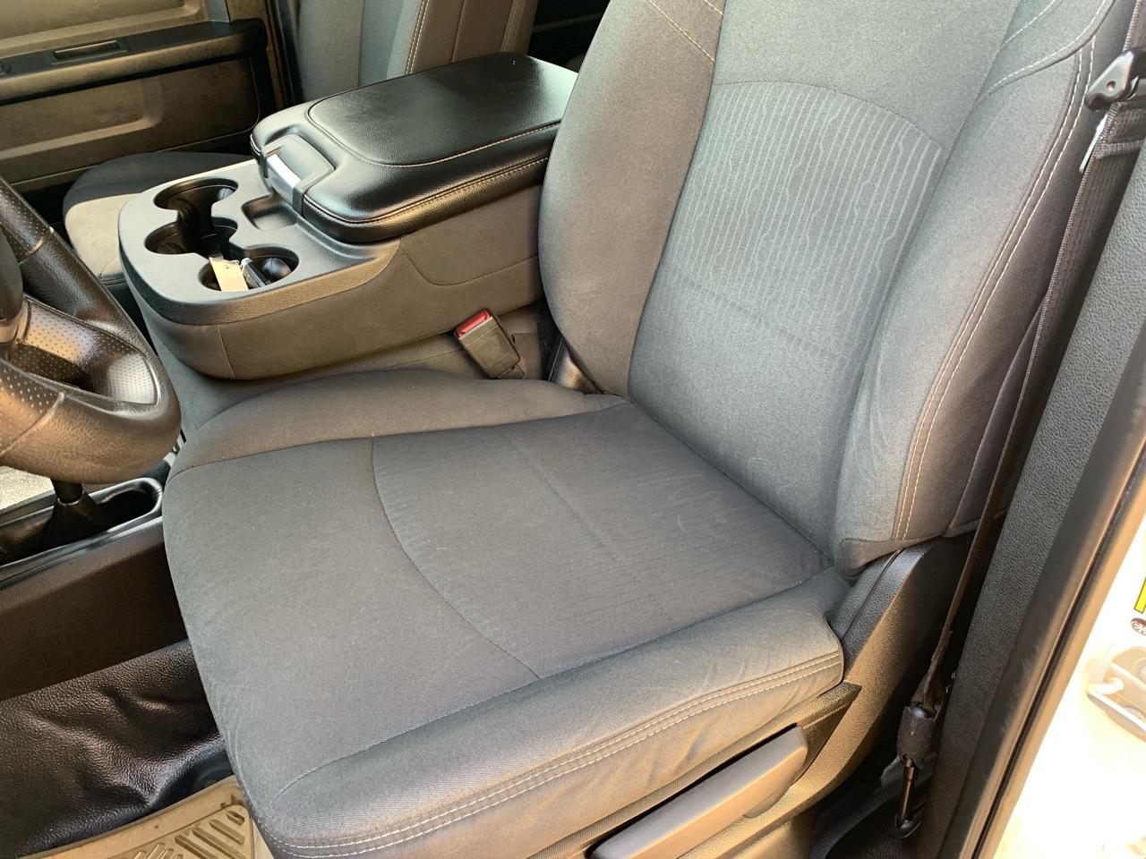 RAM 2500 Tradesman 4x4 Crew Cab 8' Box 2023