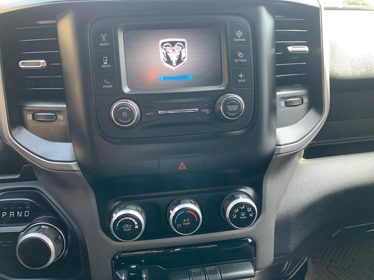 RAM 2500 Tradesman 4x4 Crew Cab 8' Box 2023