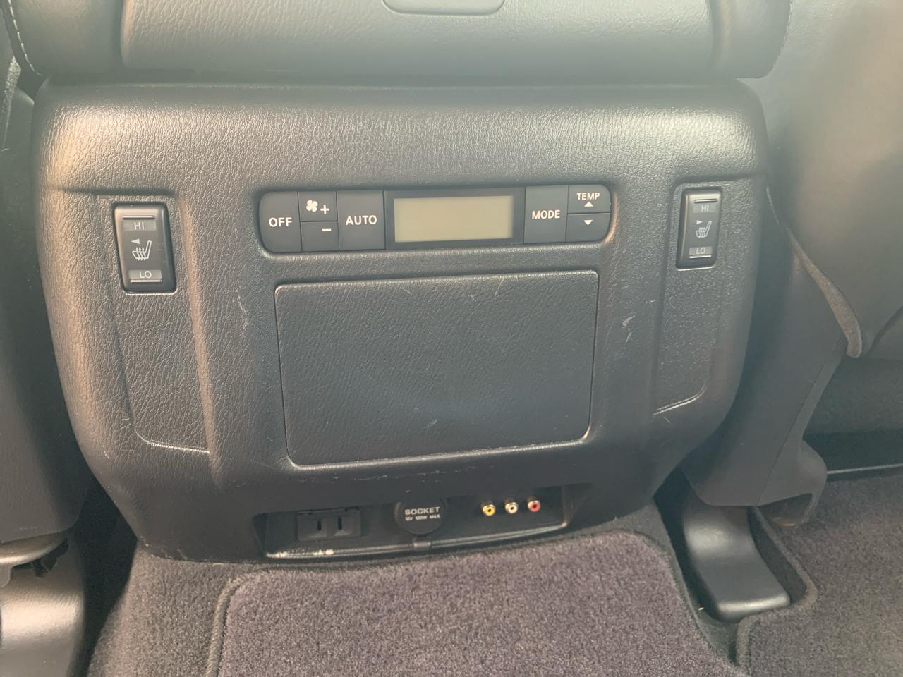 Nissan Armada 4x2 Platinum 2017
