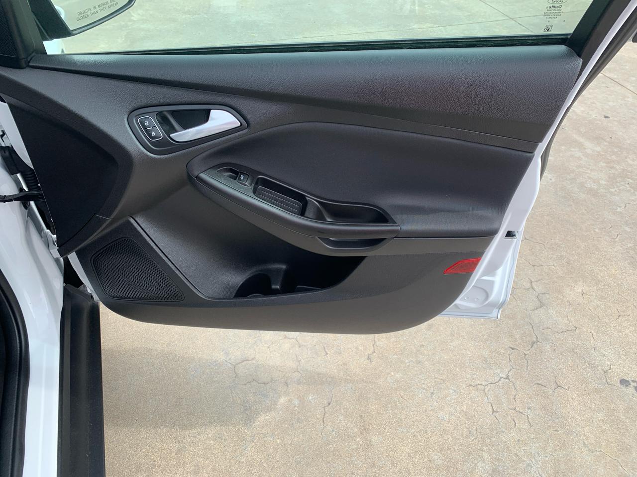 Ford Focus SE Sedan 2018