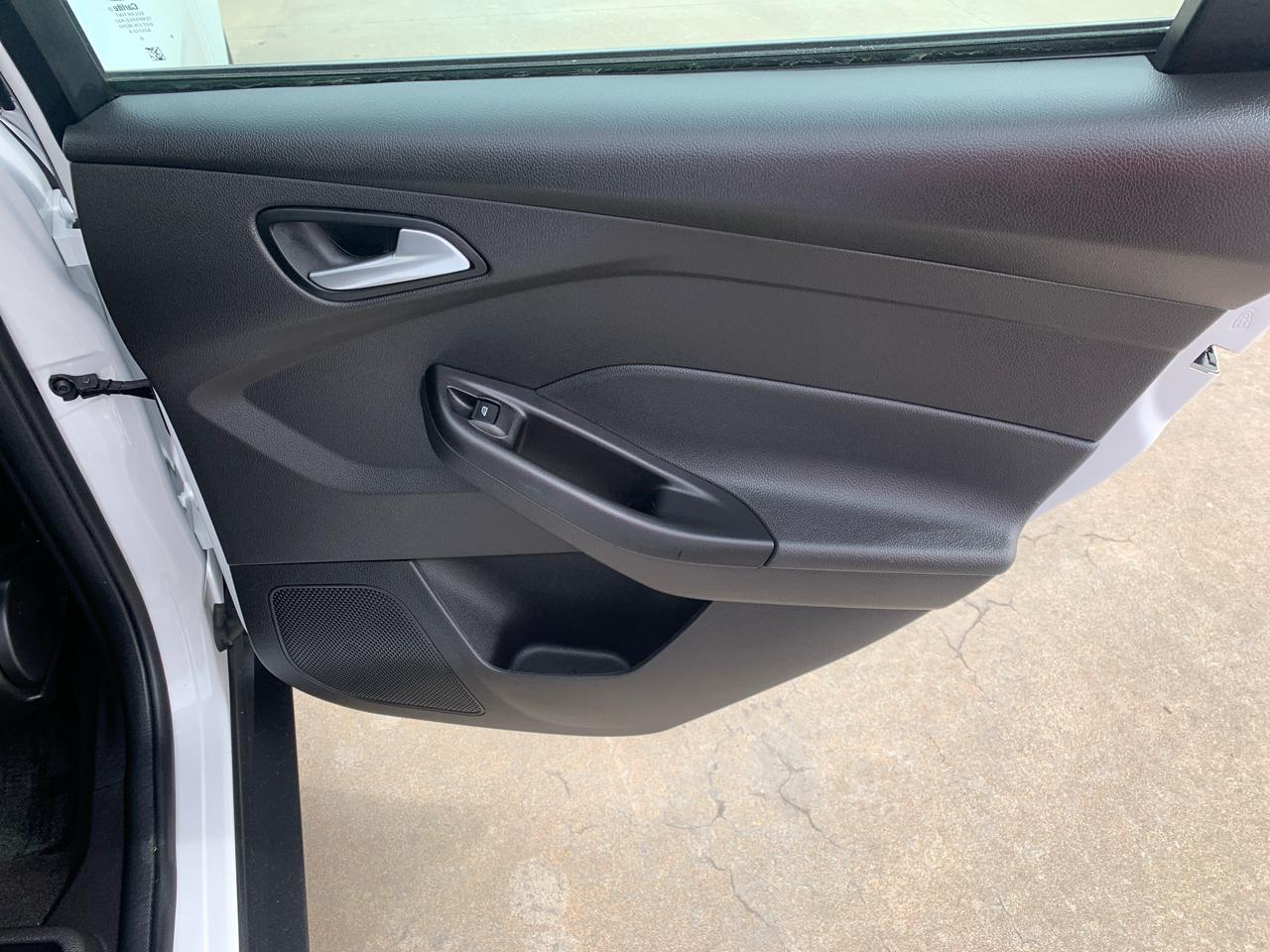 Ford Focus SE Sedan 2018