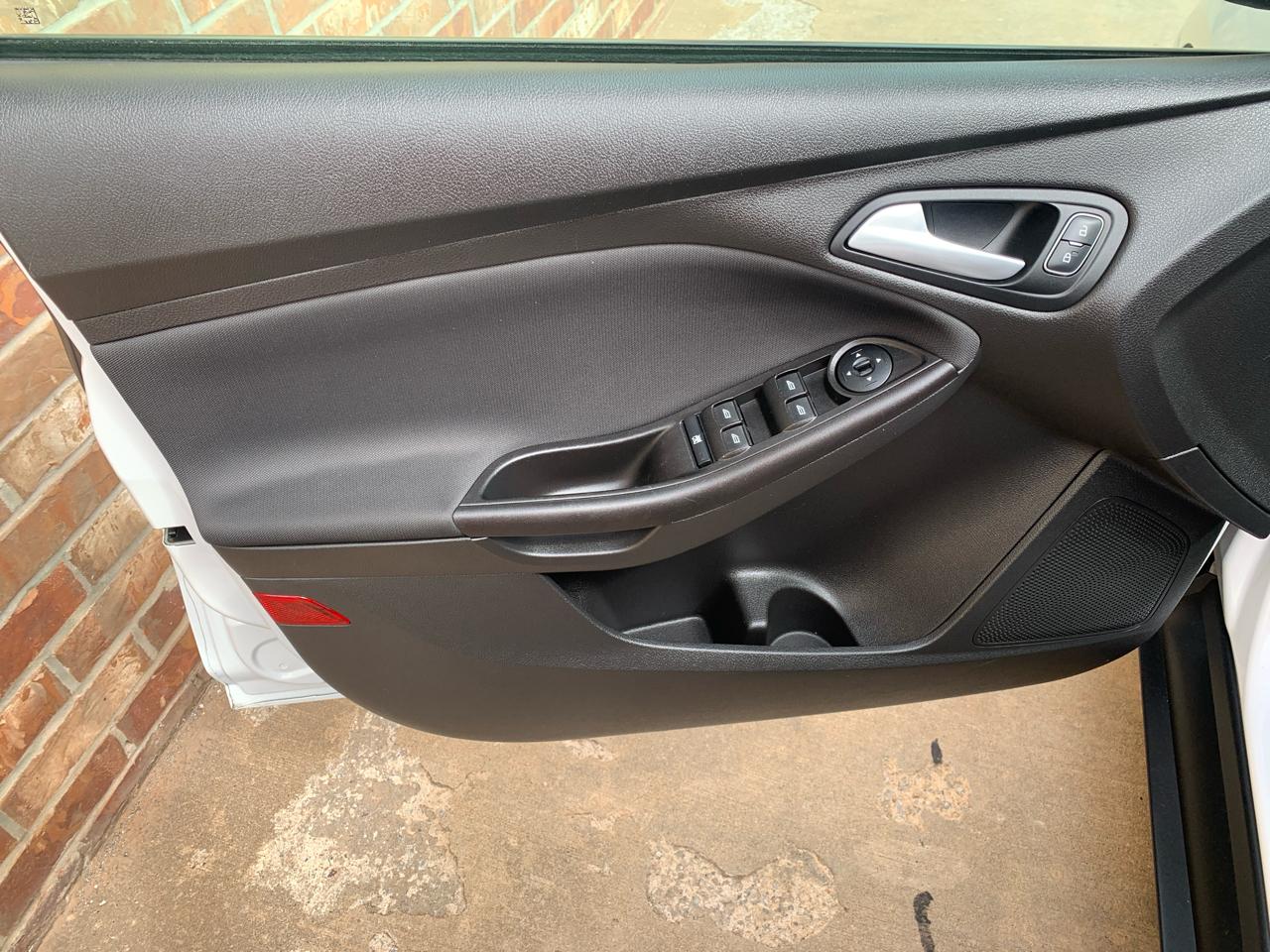 Ford Focus SE Sedan 2018