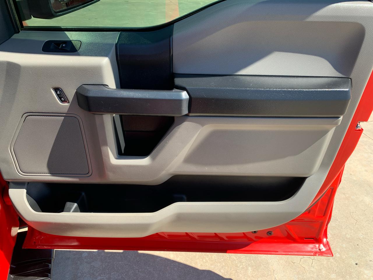 Ford F-150 2WD SuperCrew 145" STX 2020