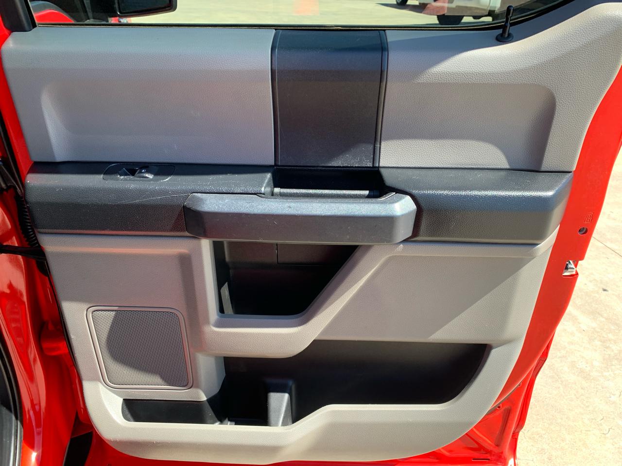 Ford F-150 2WD SuperCrew 145" STX 2020