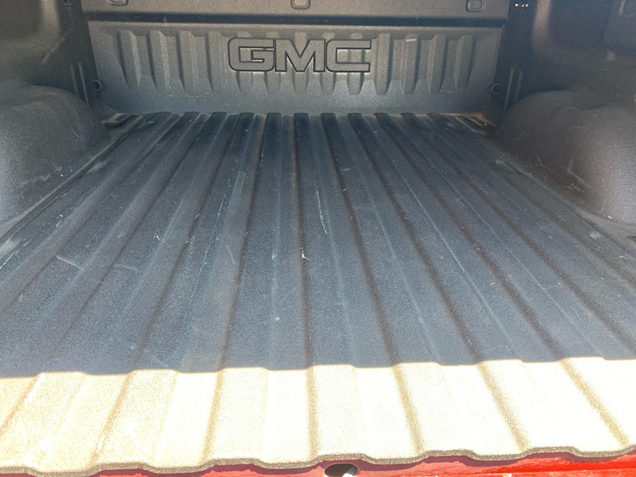 GMC Sierra 1500 4WD Crew Cab 143.5" SLT 2016