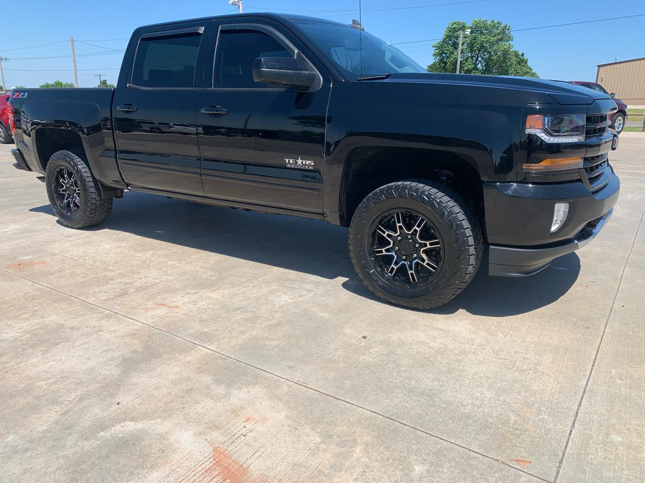 Chevrolet Silverado 1500 4WD Crew Cab 143.5" LT w/2LT 2018