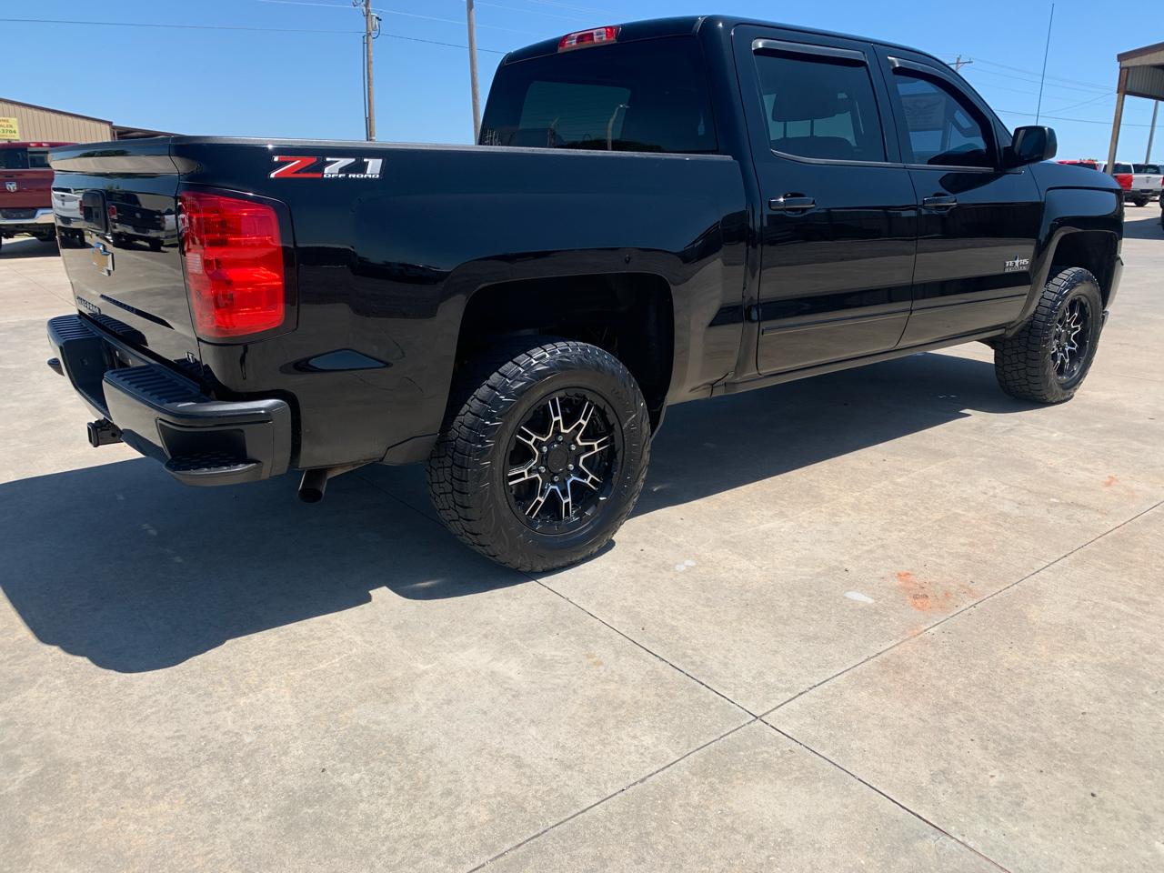 Chevrolet Silverado 1500 4WD Crew Cab 143.5" LT w/2LT 2018