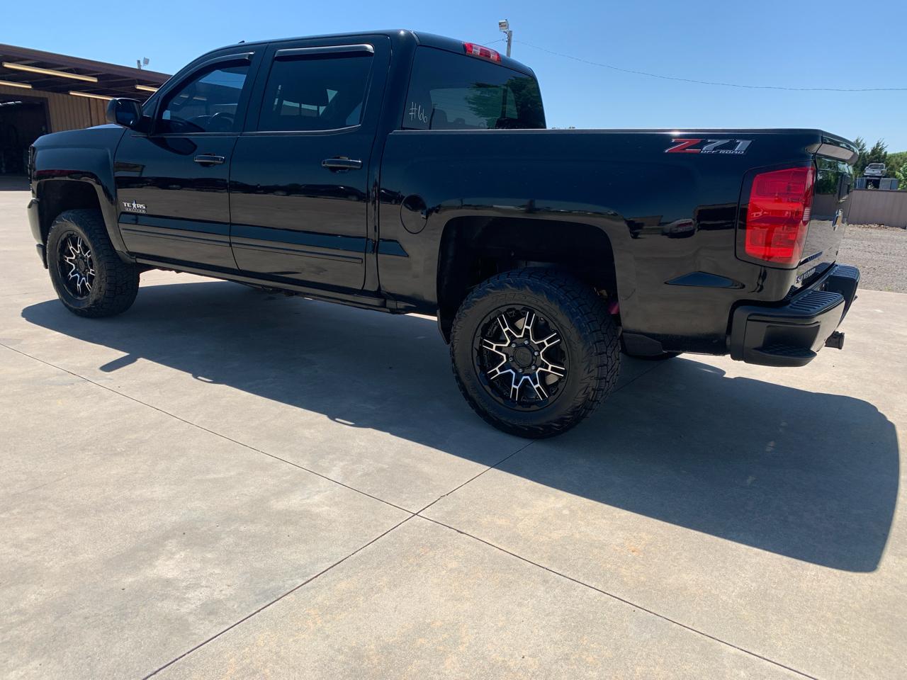 Chevrolet Silverado 1500 4WD Crew Cab 143.5" LT w/2LT 2018