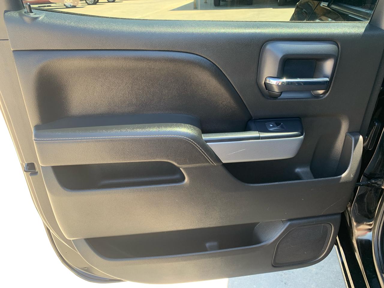 Chevrolet Silverado 1500 4WD Crew Cab 143.5" LT w/2LT 2018