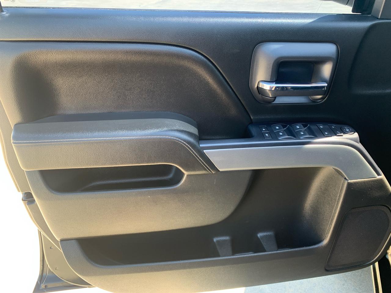 Chevrolet Silverado 1500 4WD Crew Cab 143.5" LT w/2LT 2018