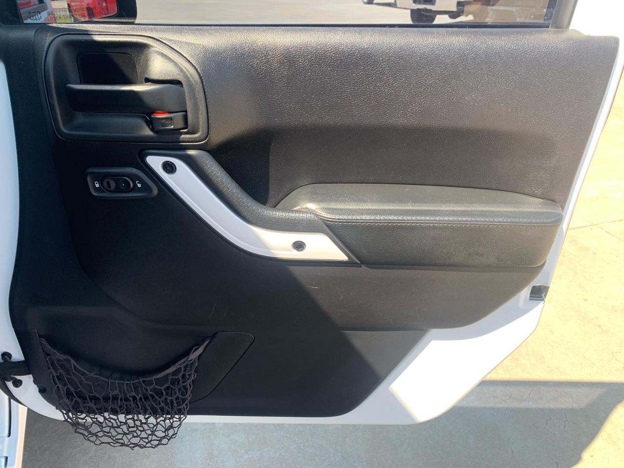 Jeep Wrangler Sahara  2015