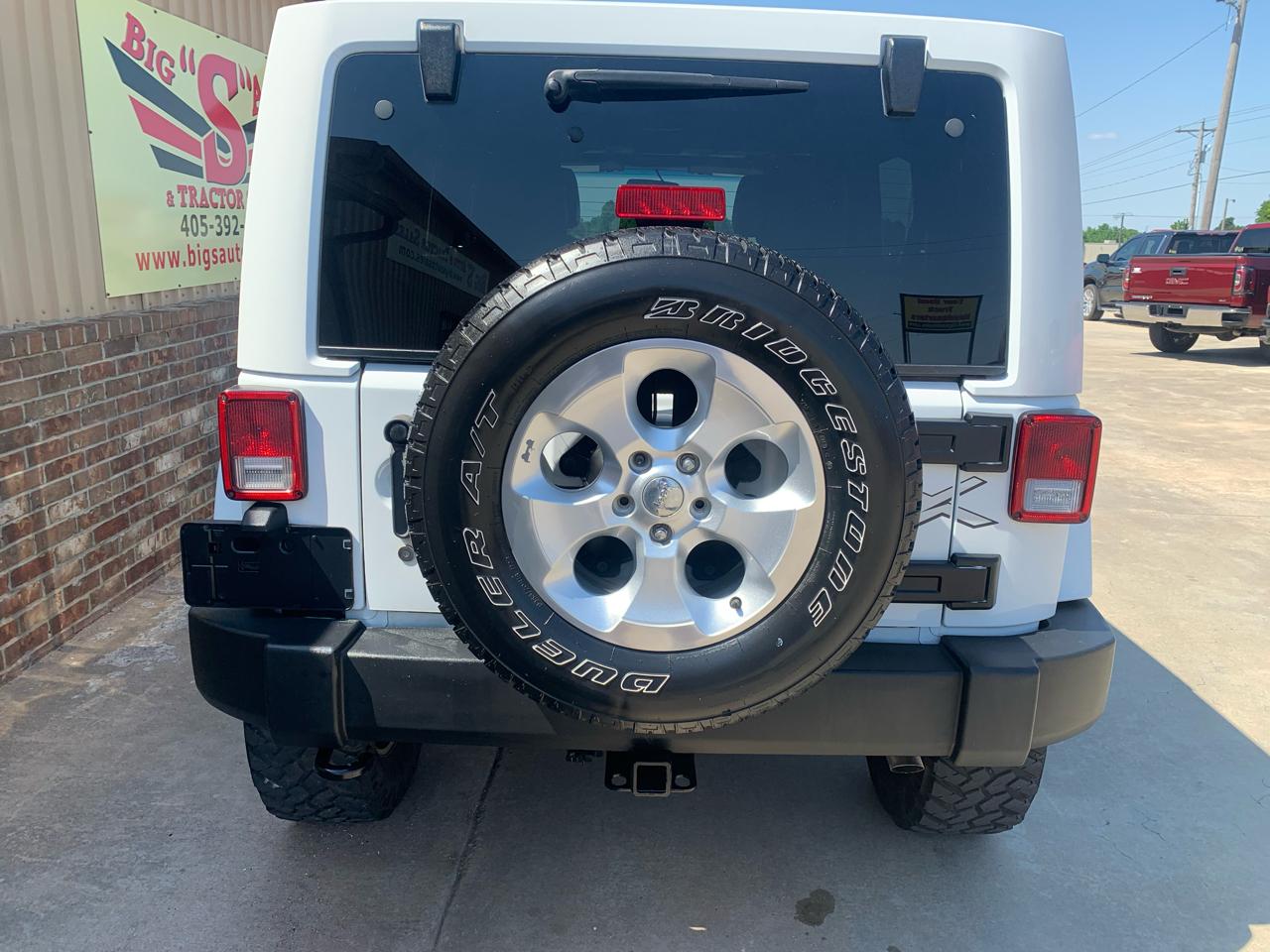 Jeep Wrangler Sahara  2015