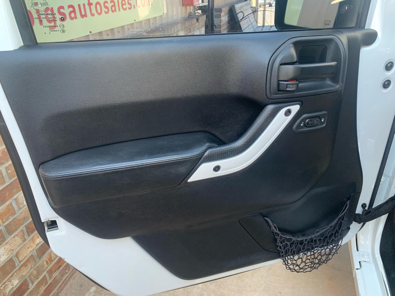 Jeep Wrangler Sahara  2015
