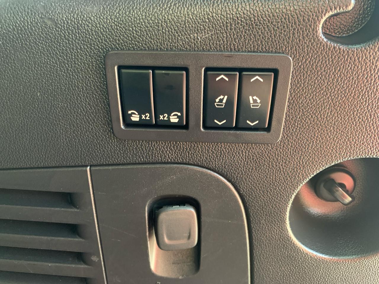 Chevrolet Suburban 4WD 4dr 1500 Premier 2018