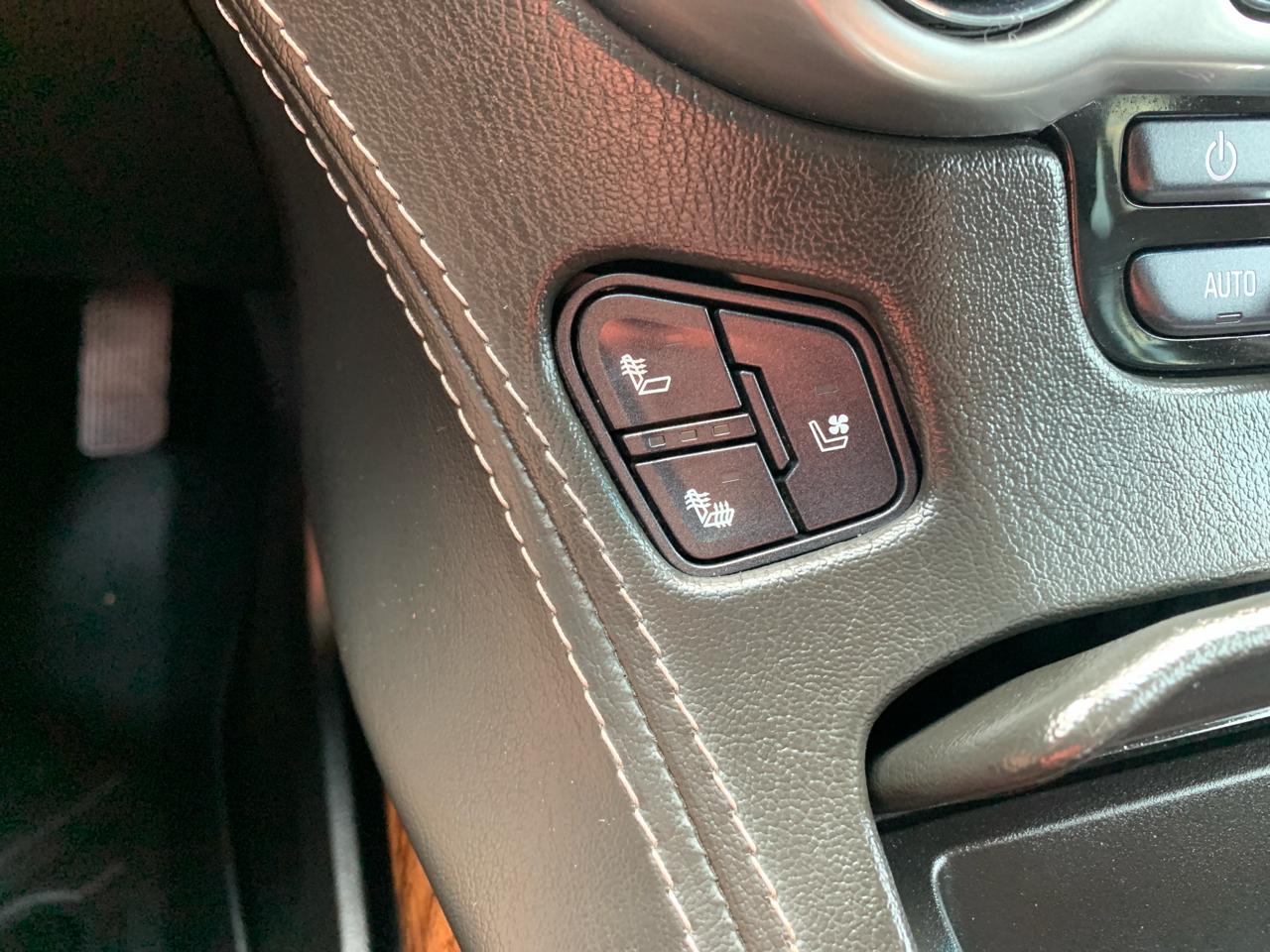 Chevrolet Suburban 4WD 4dr 1500 Premier 2018
